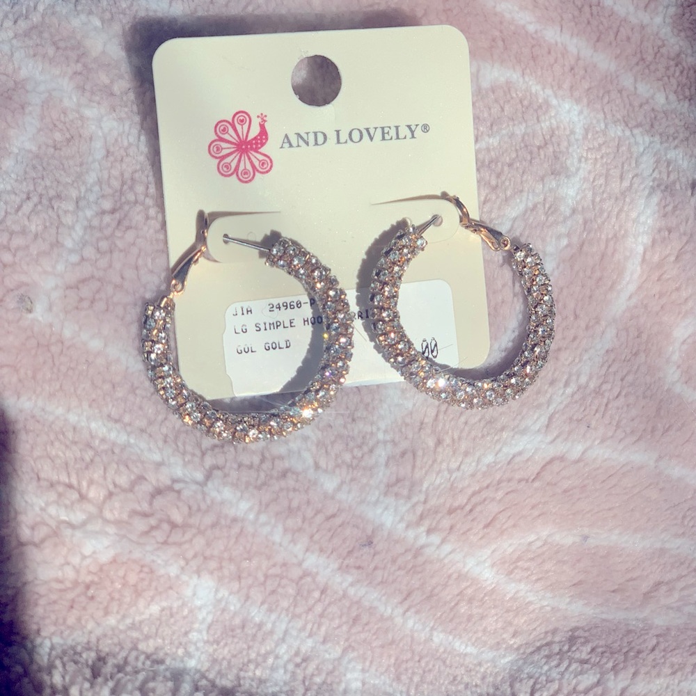 And Lovely earrings. Bought at the boutique in my city.
